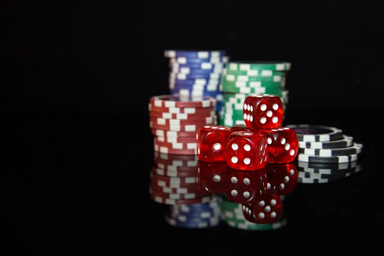 Póker en línea en mejores casinos con torneos internacionales